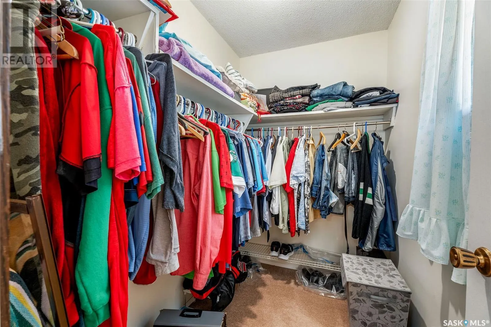 6107 Holmes DRIVE