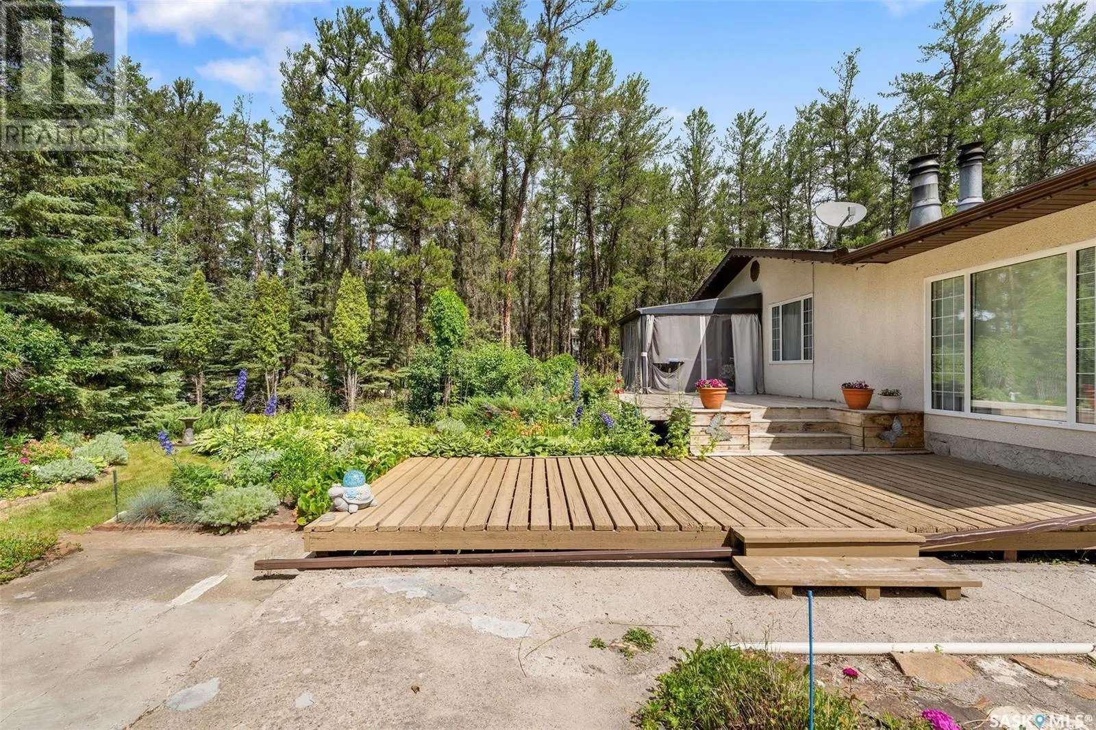 6107 Holmes DRIVE