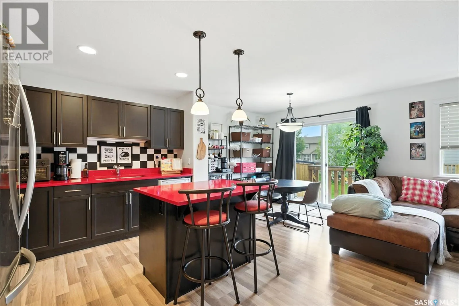 118 901 4th STREET S