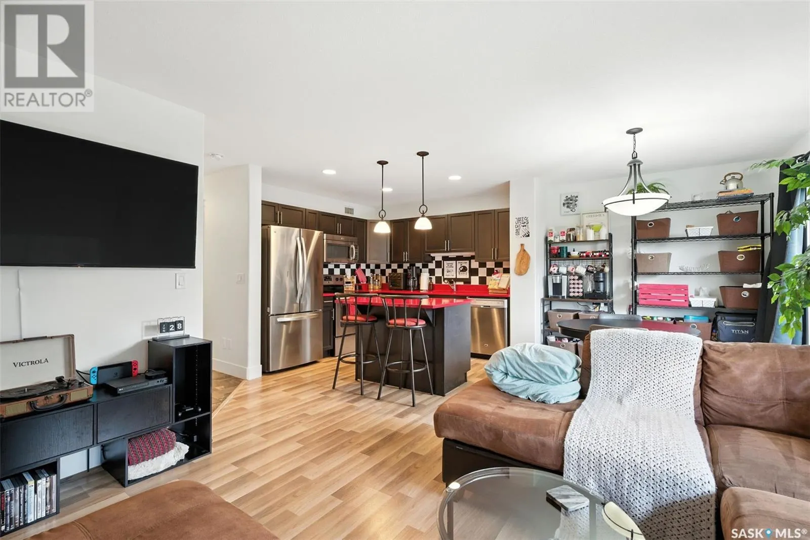 118 901 4th STREET S