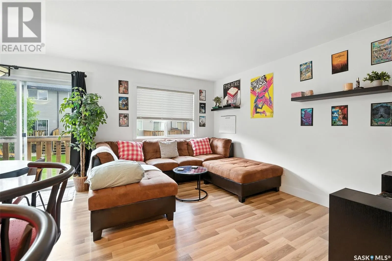 118 901 4th STREET S