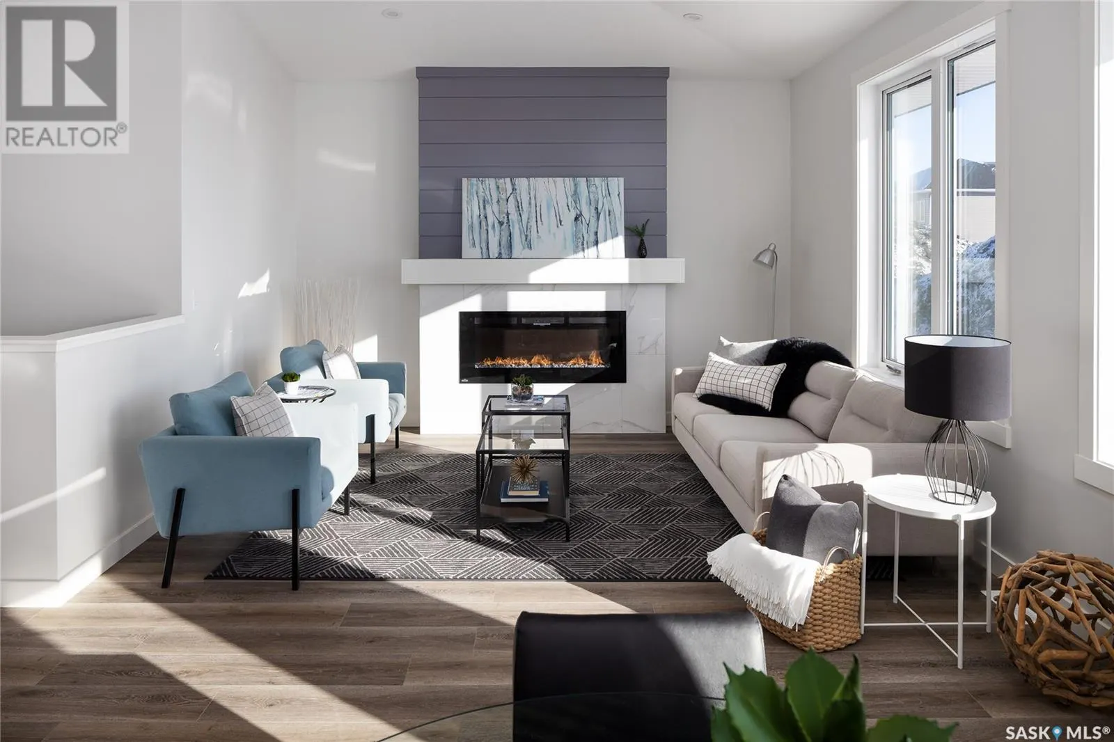 435 Doran CRESCENT