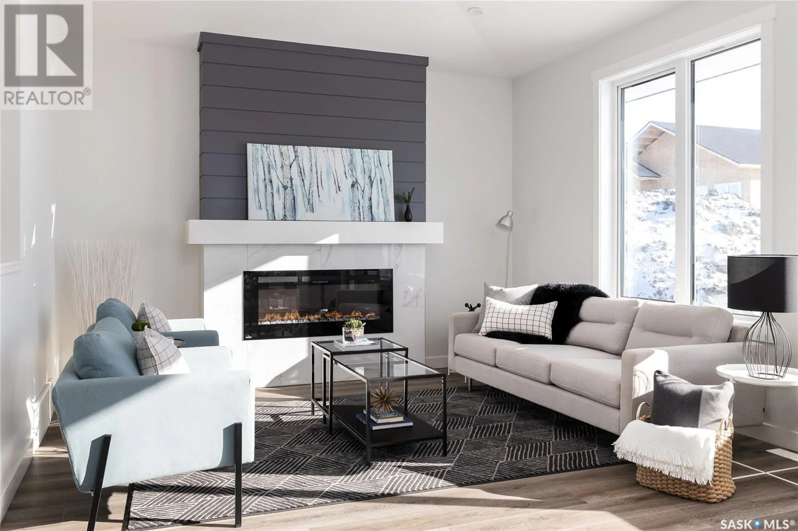 435 Doran CRESCENT