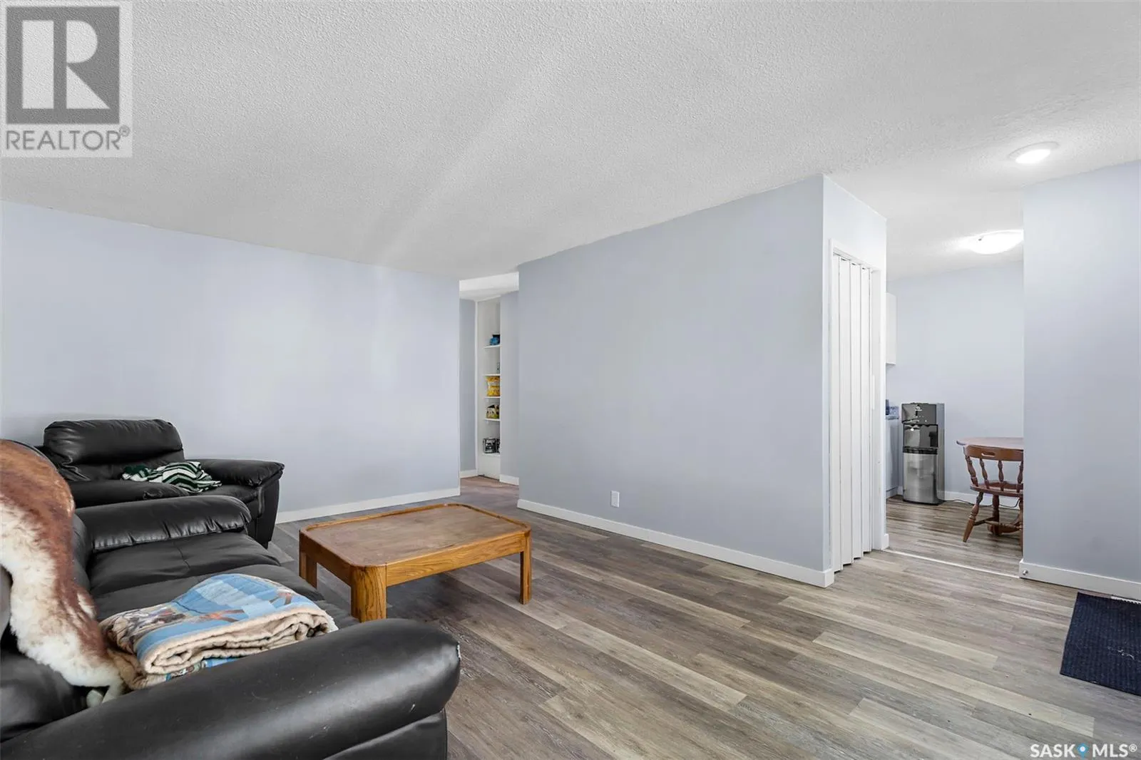 410 - 412 3rd STREET E