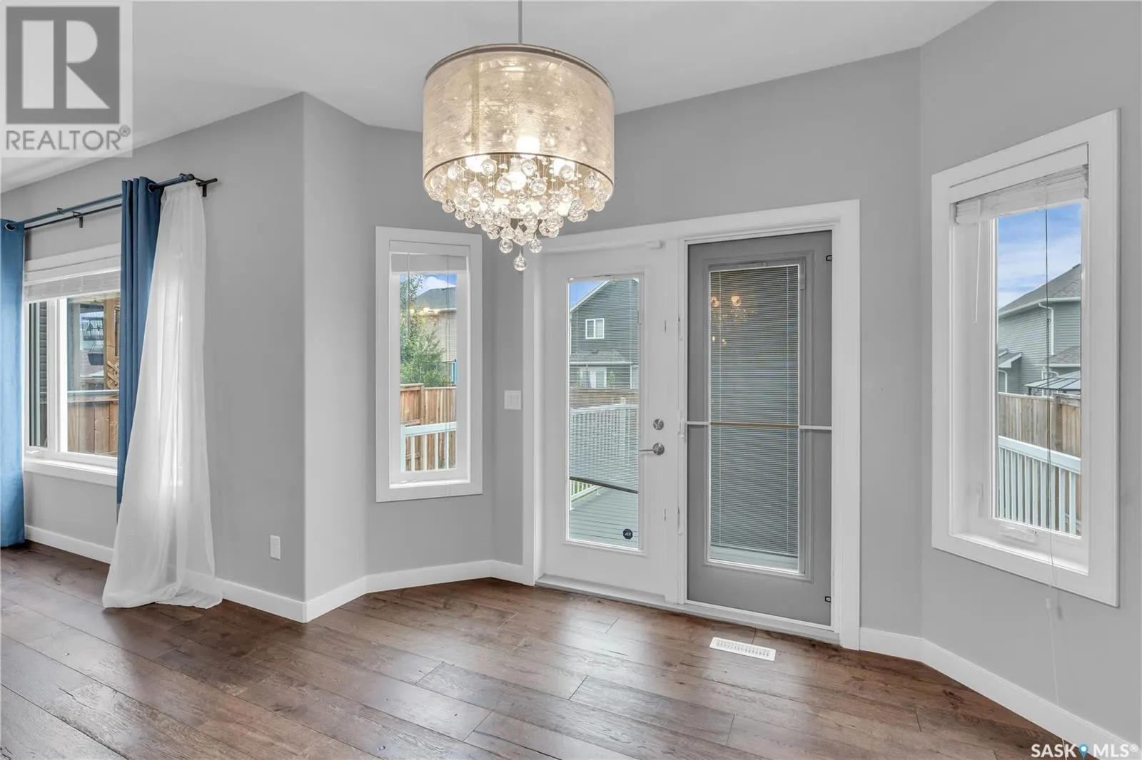 447 Veltkamp CRESCENT