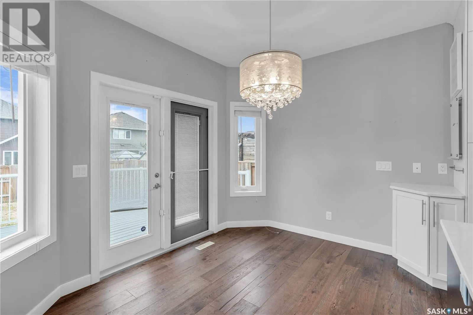 447 Veltkamp CRESCENT