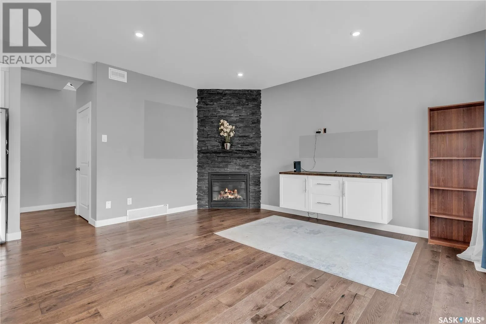 447 Veltkamp CRESCENT