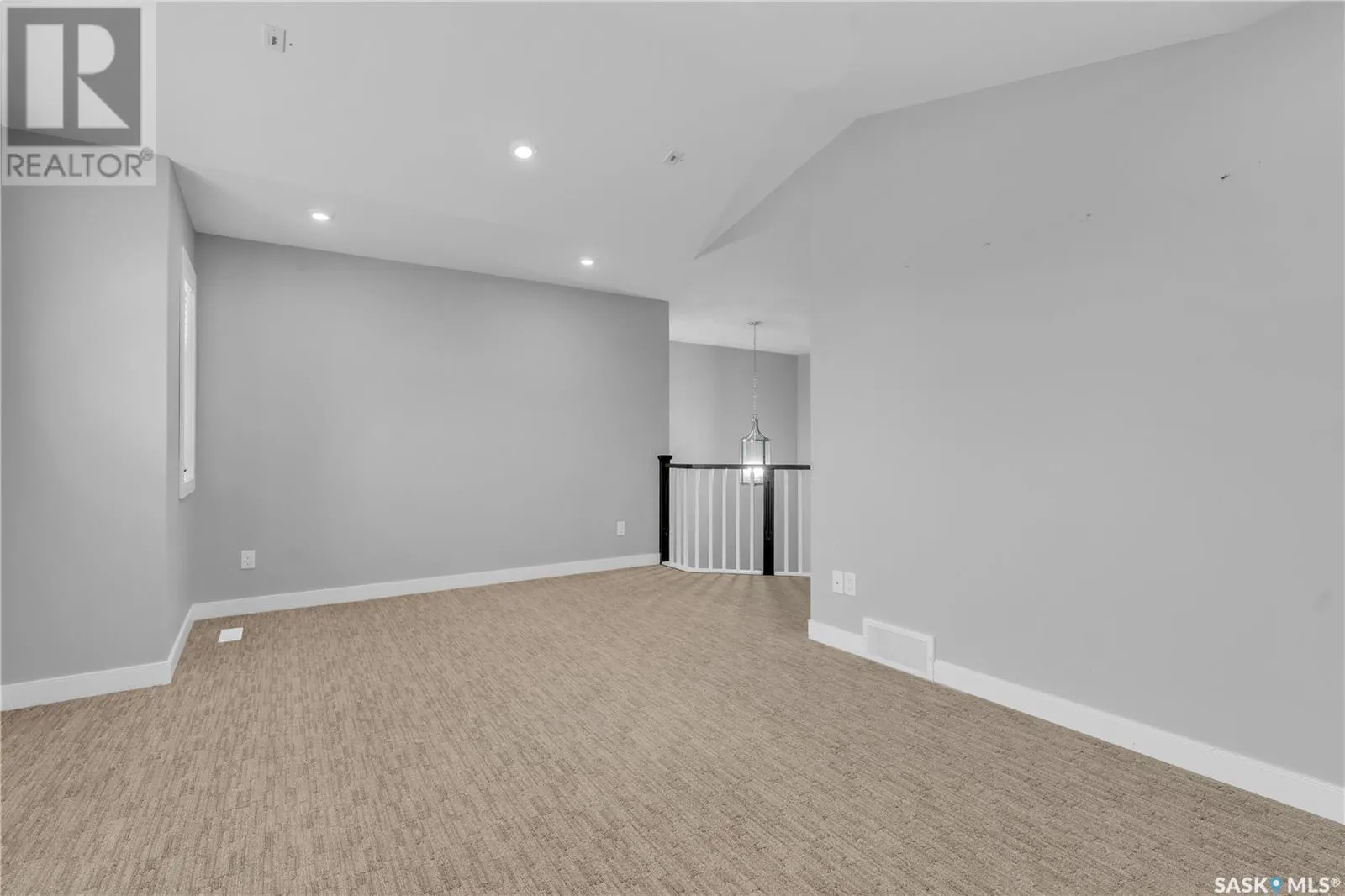 447 Veltkamp CRESCENT