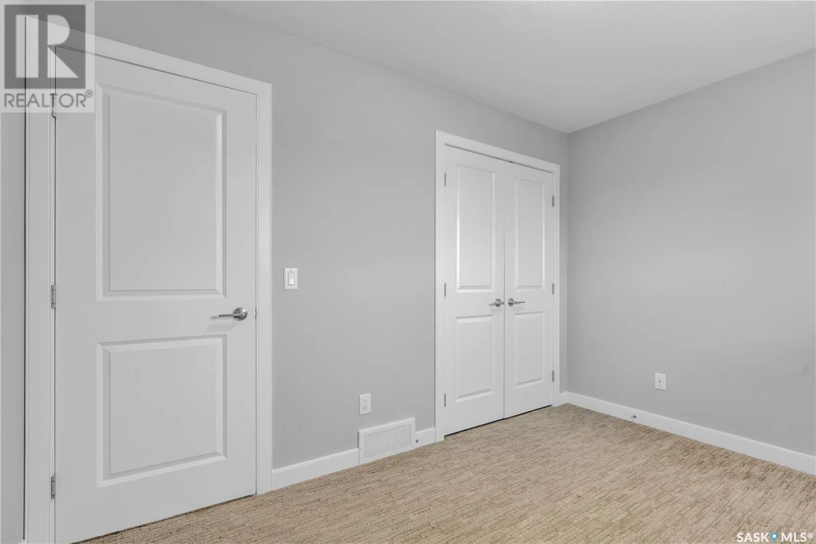 447 Veltkamp CRESCENT