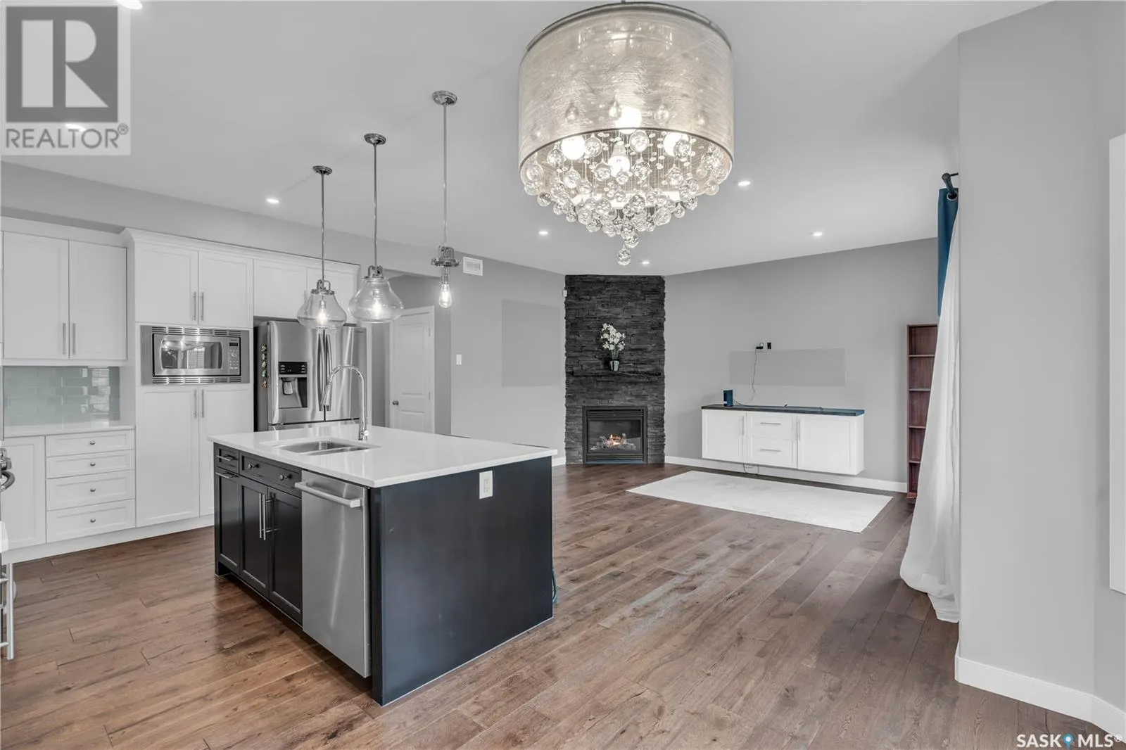 447 Veltkamp CRESCENT
