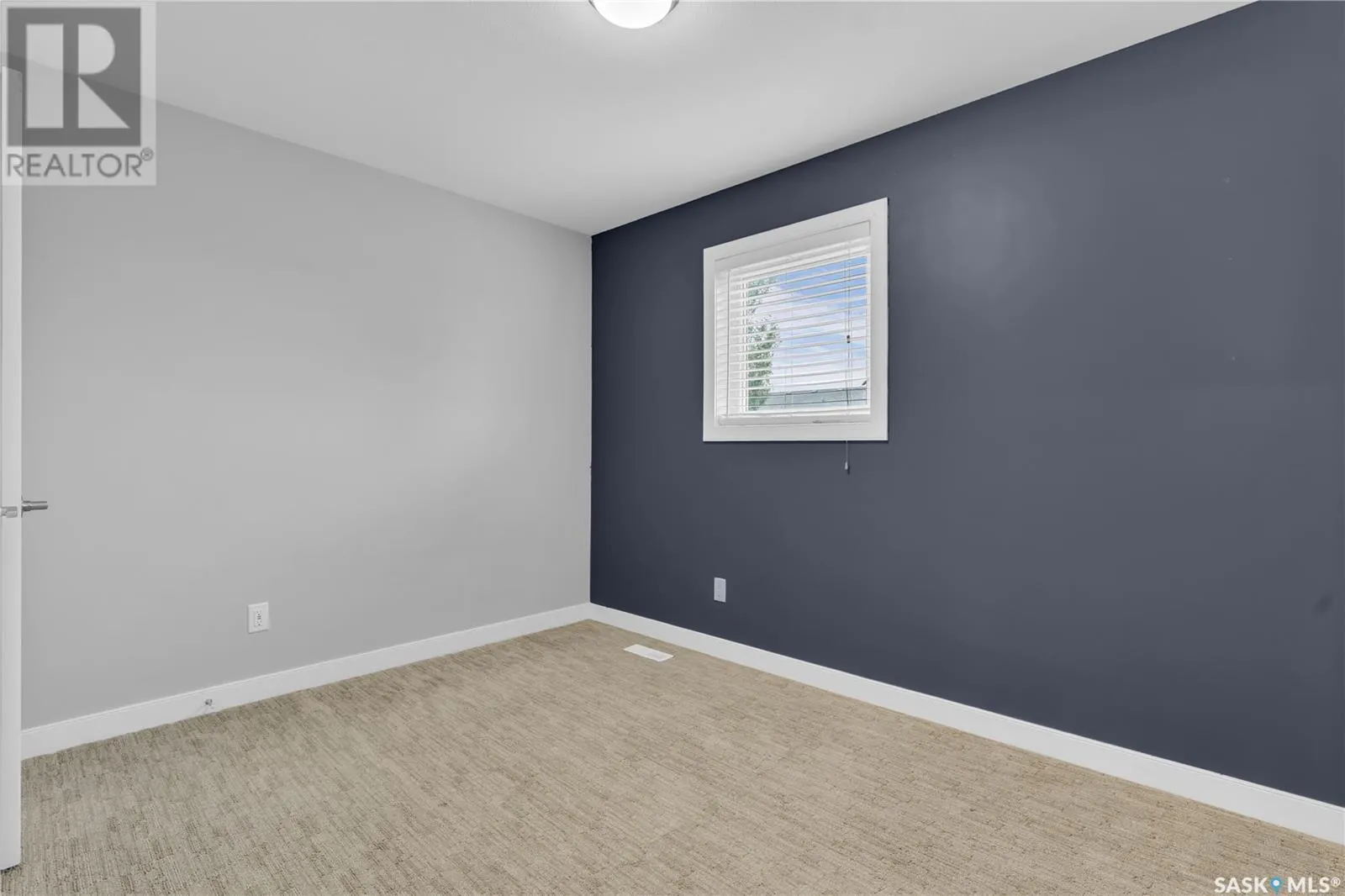 447 Veltkamp CRESCENT