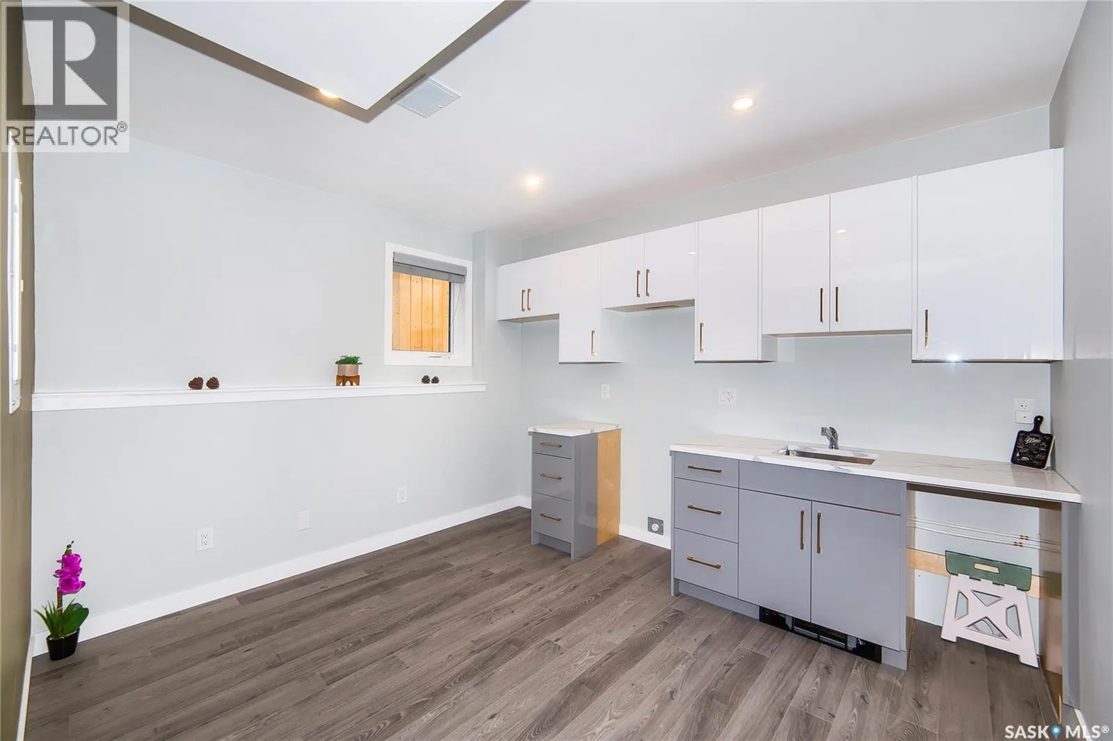 337 GERMAIN MANOR