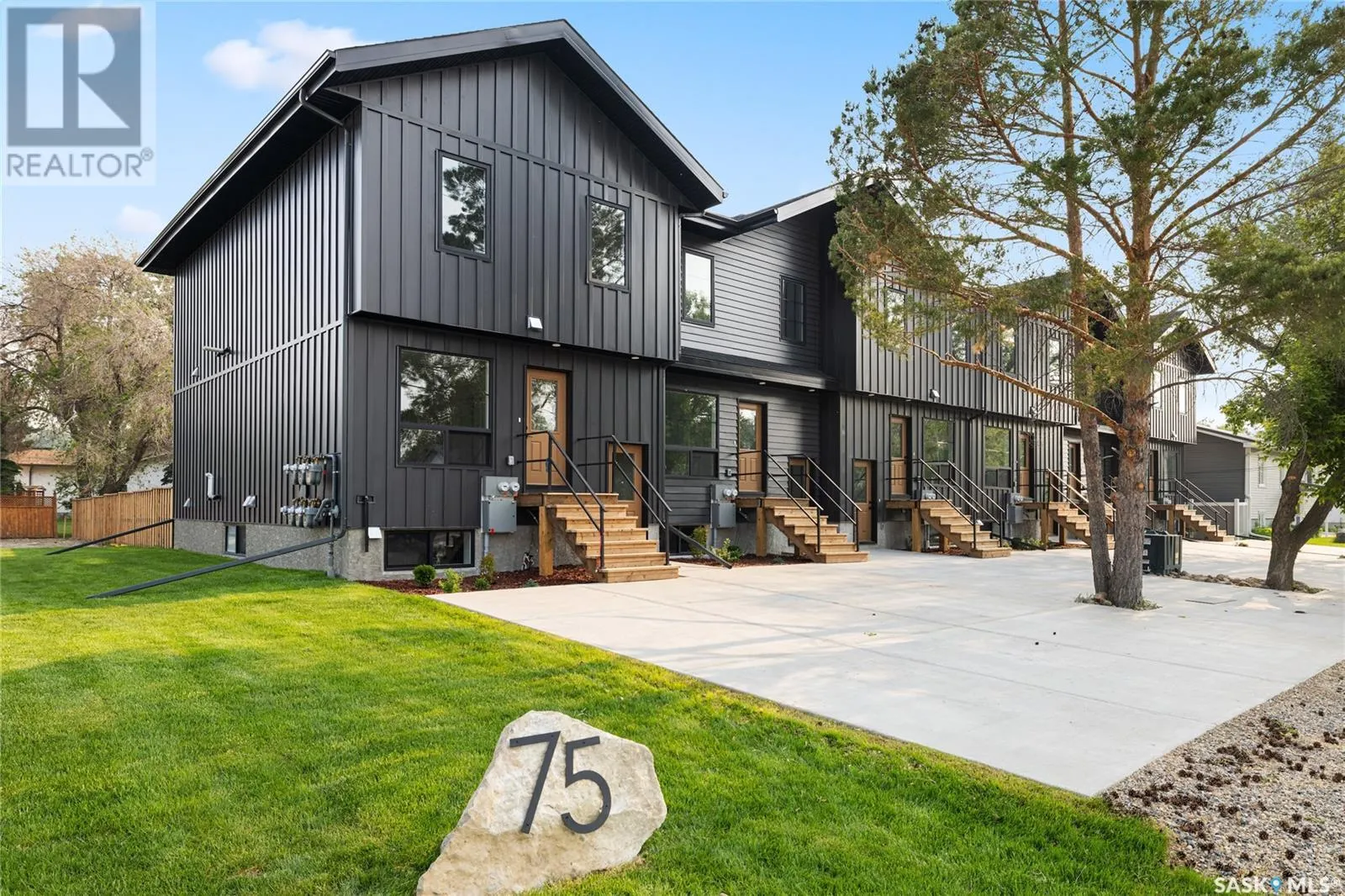 1 A/B 75 3rd AVENUE
