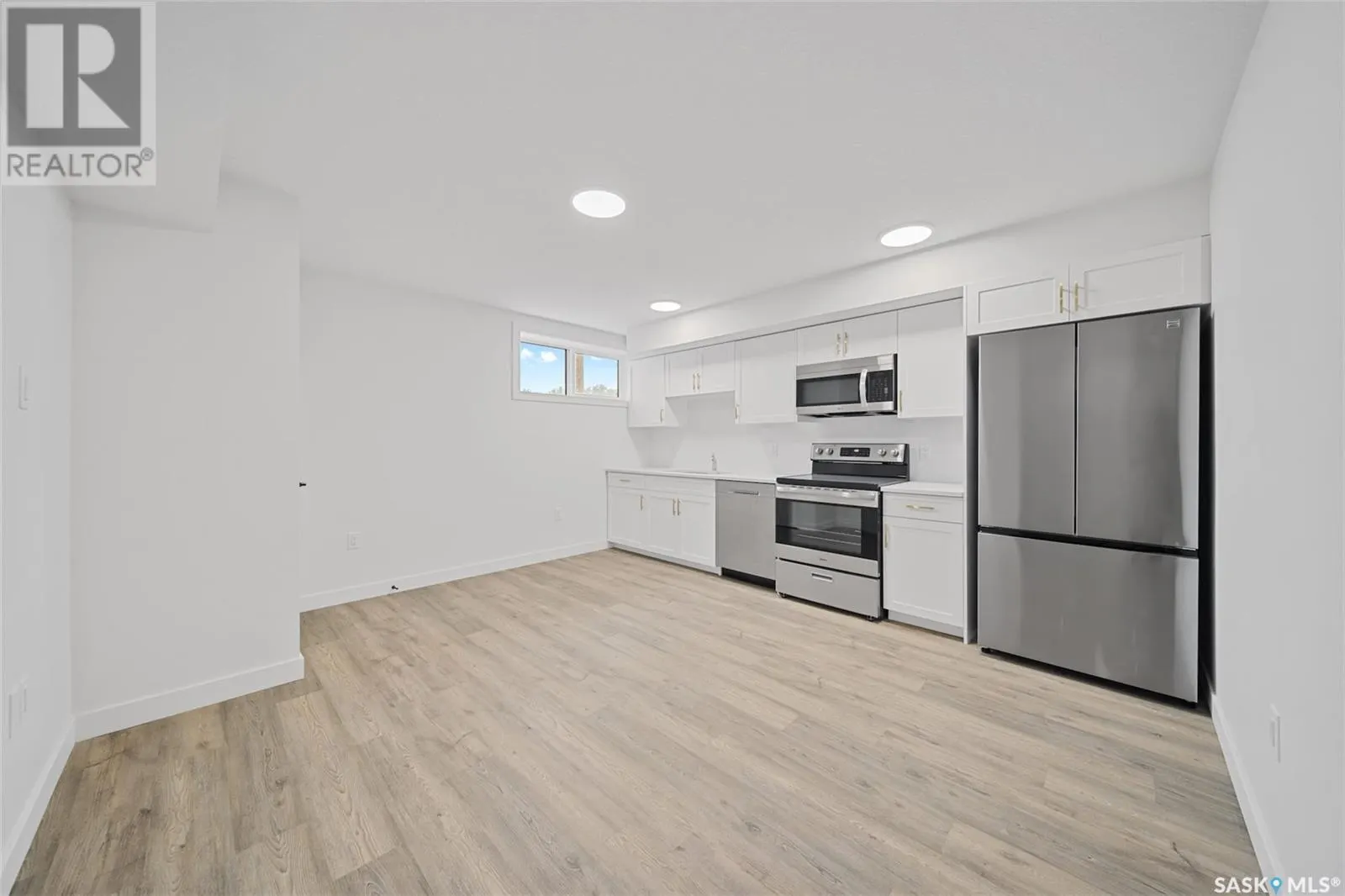 1 A/B 75 3rd AVENUE