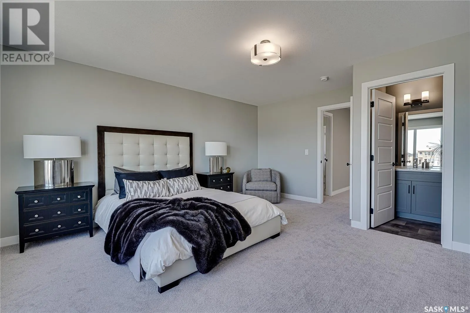 458 Doran CRESCENT