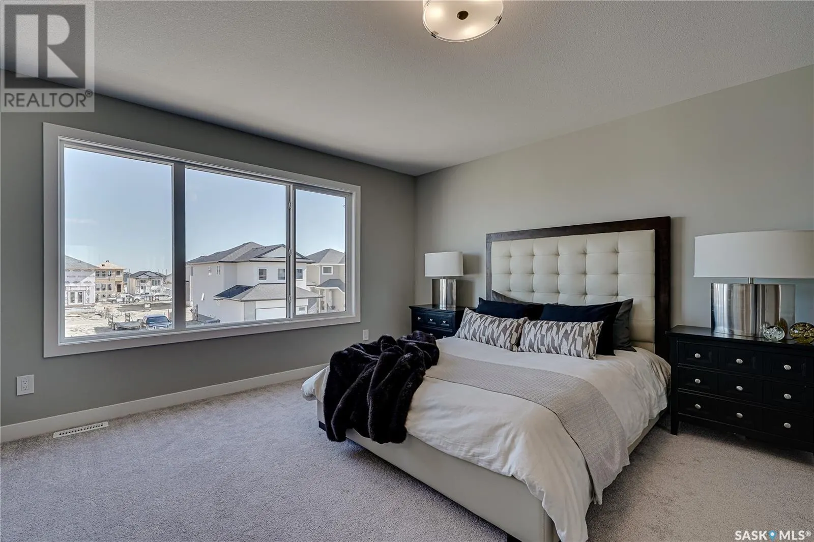 458 Doran CRESCENT