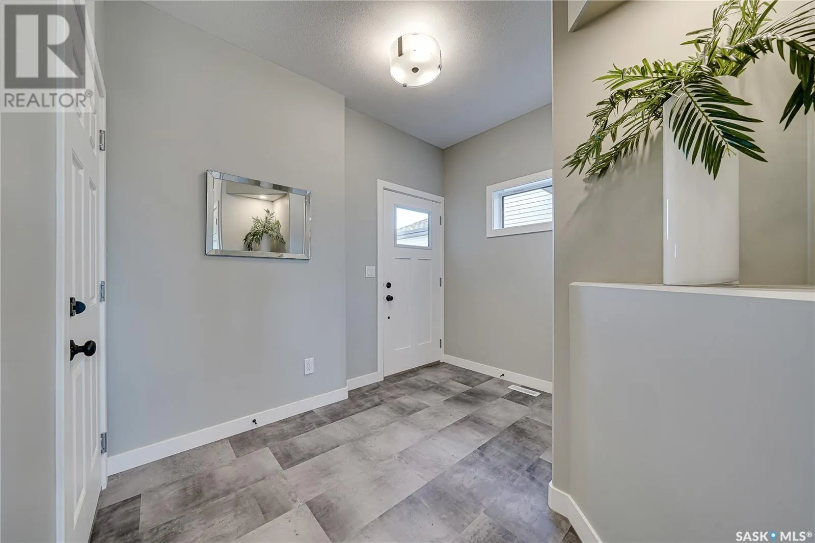 458 Doran CRESCENT