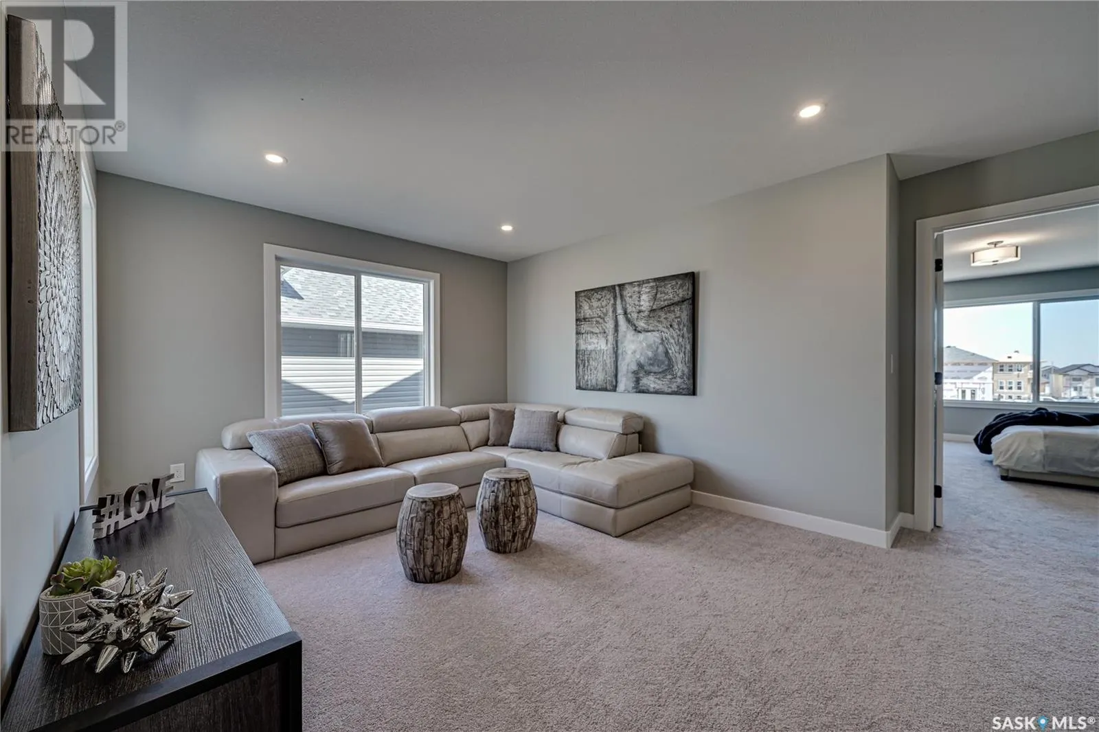 458 Doran CRESCENT