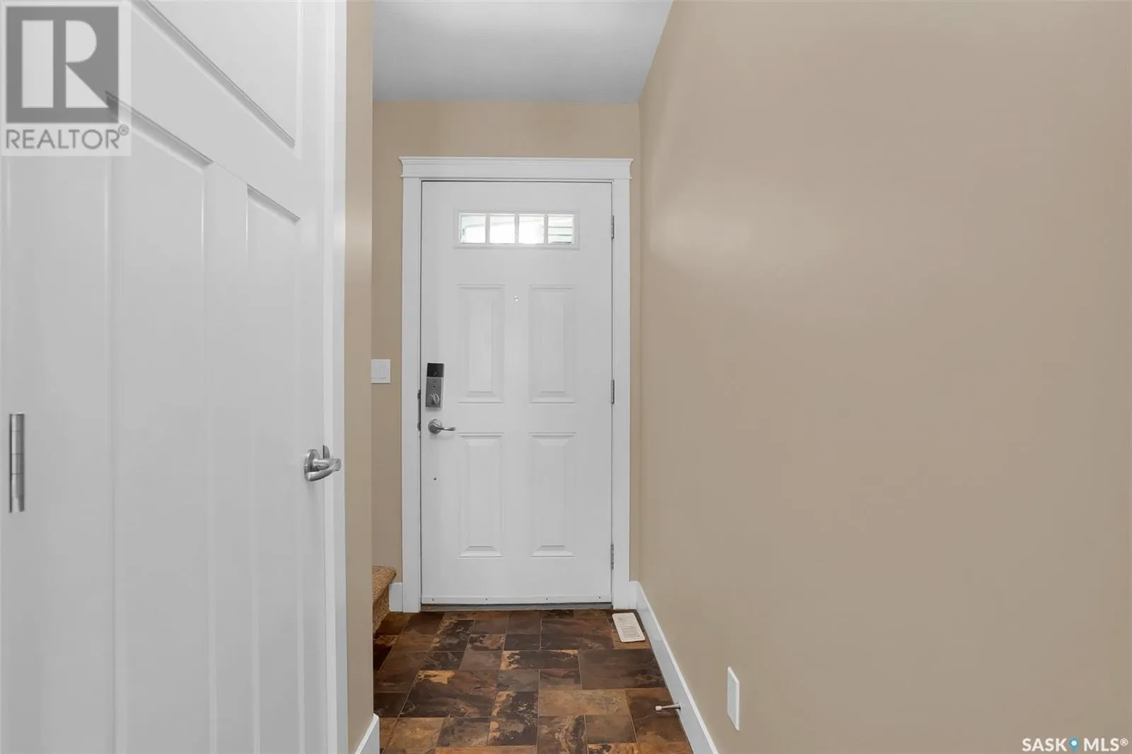115 901 4th STREET
