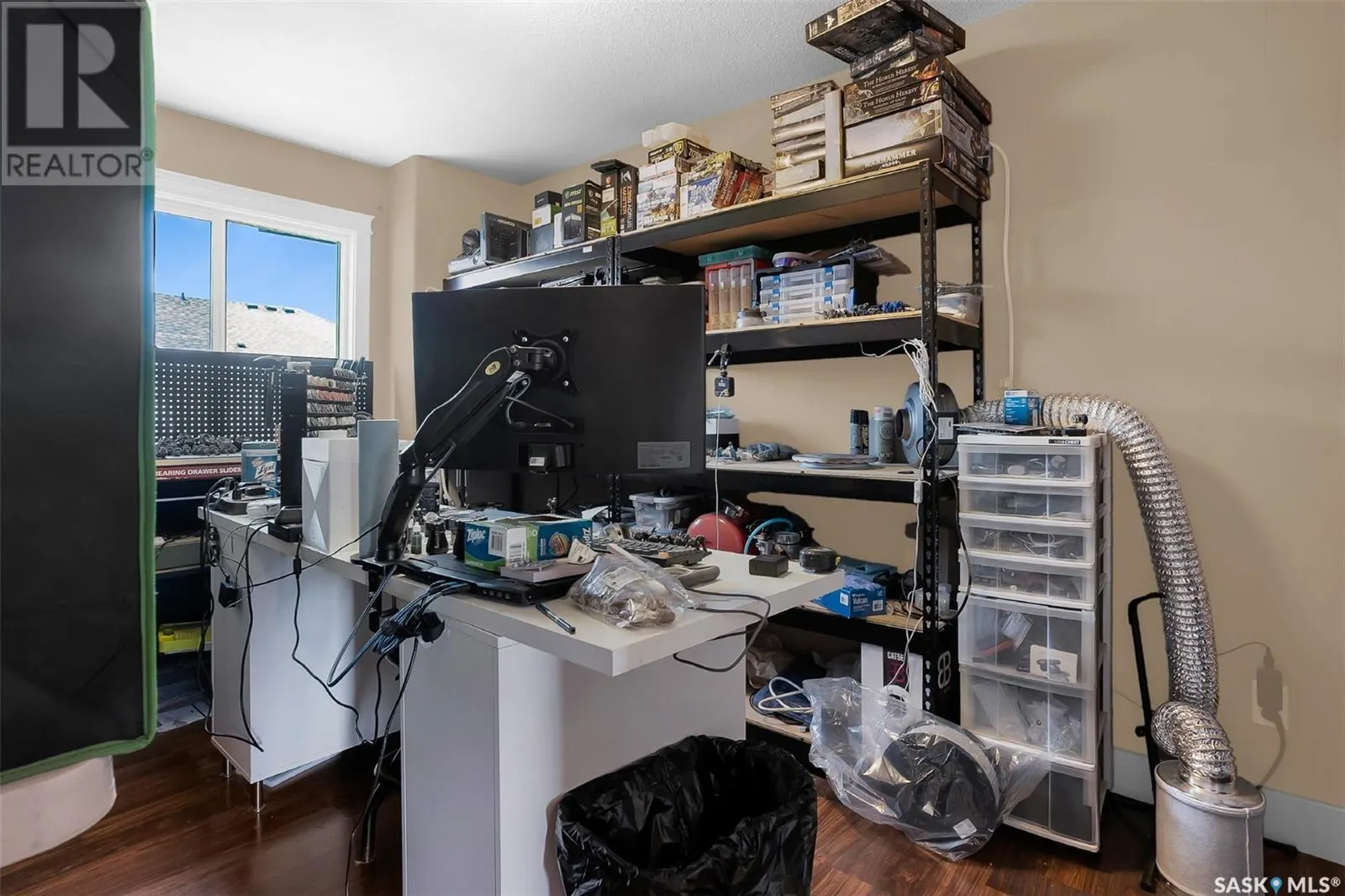 115 901 4th STREET