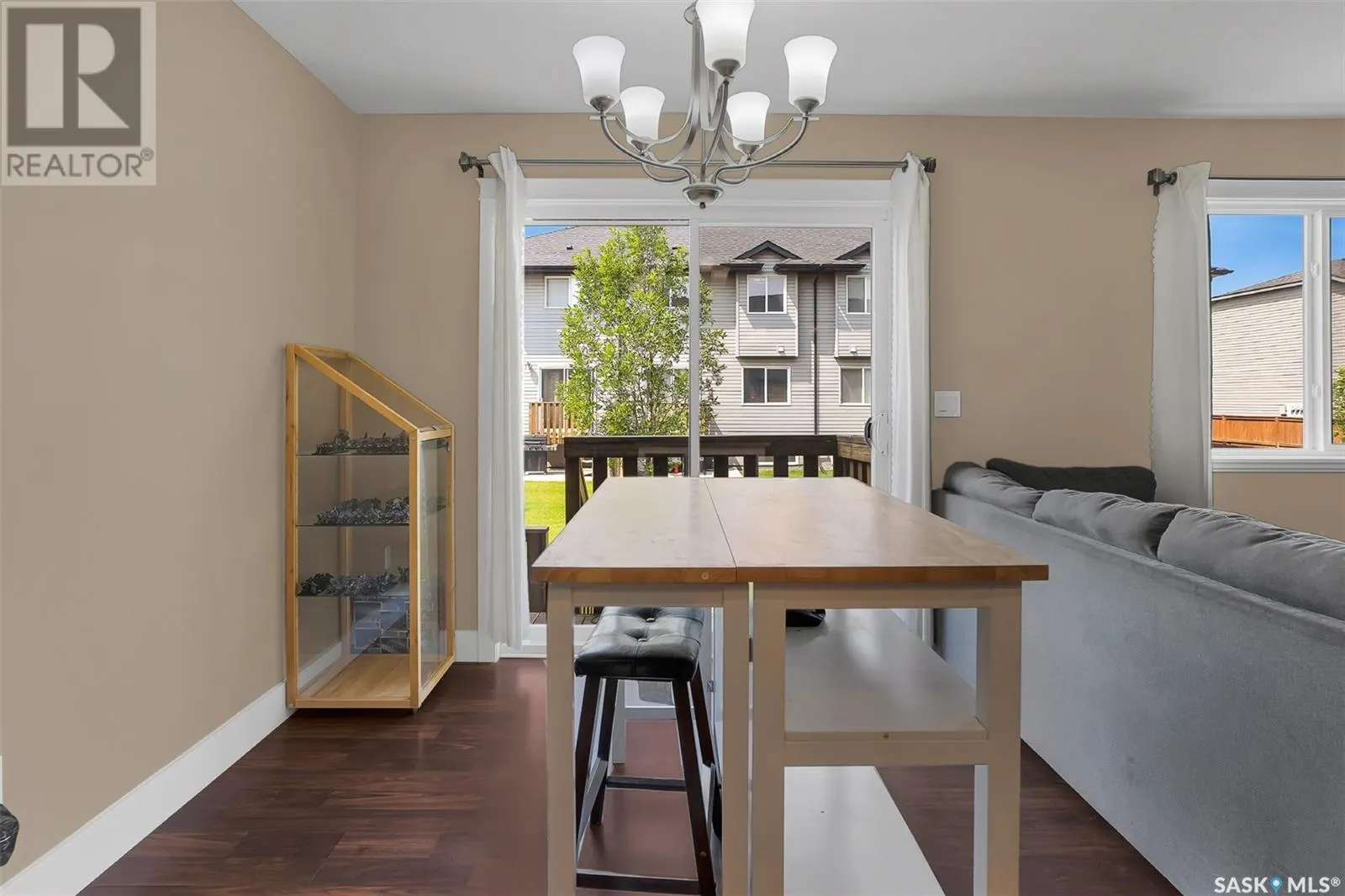 115 901 4th STREET