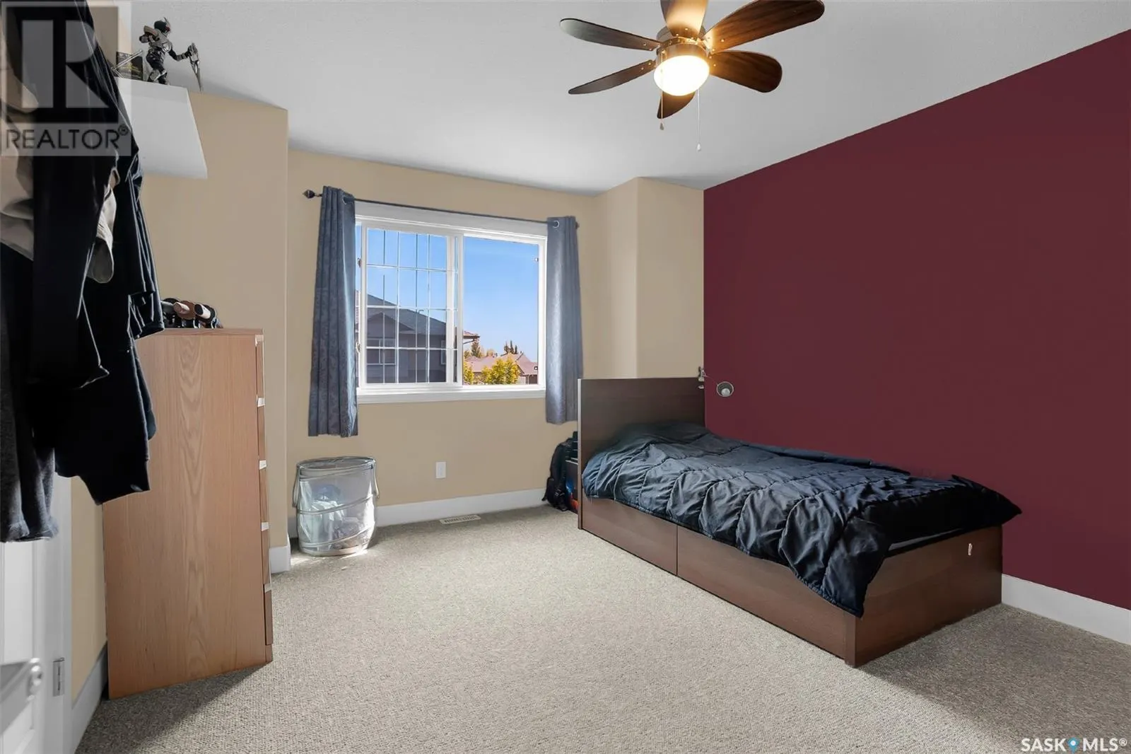 115 901 4th STREET