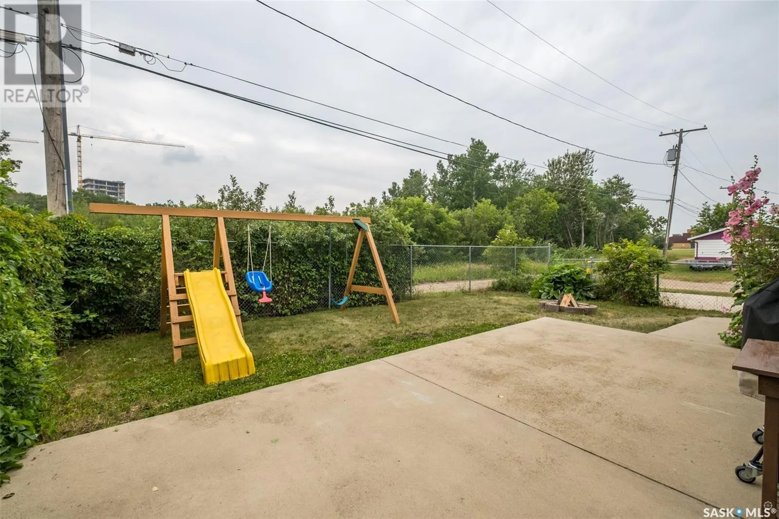 1255 18th STREET W