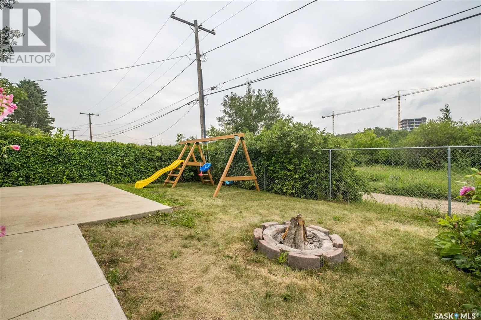 1255 18th STREET W