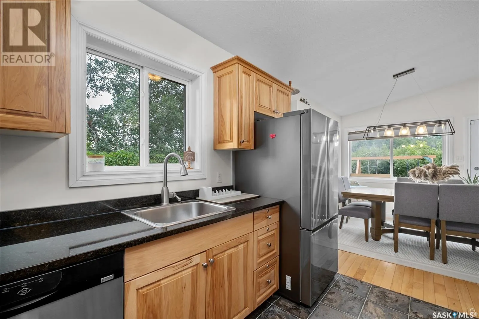 1255 18th STREET W