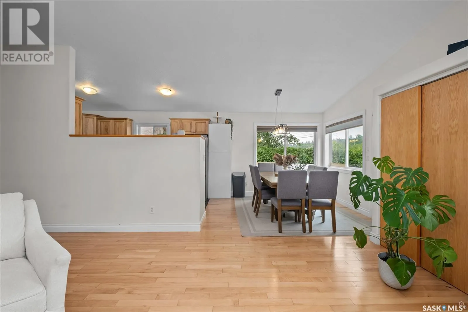 1255 18th STREET W