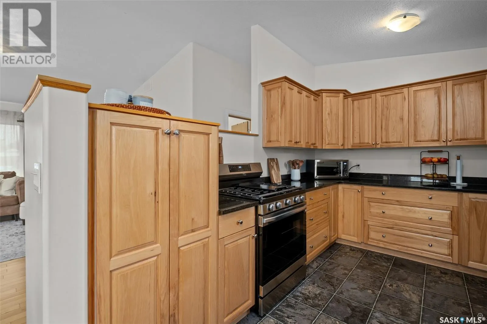 1255 18th STREET W