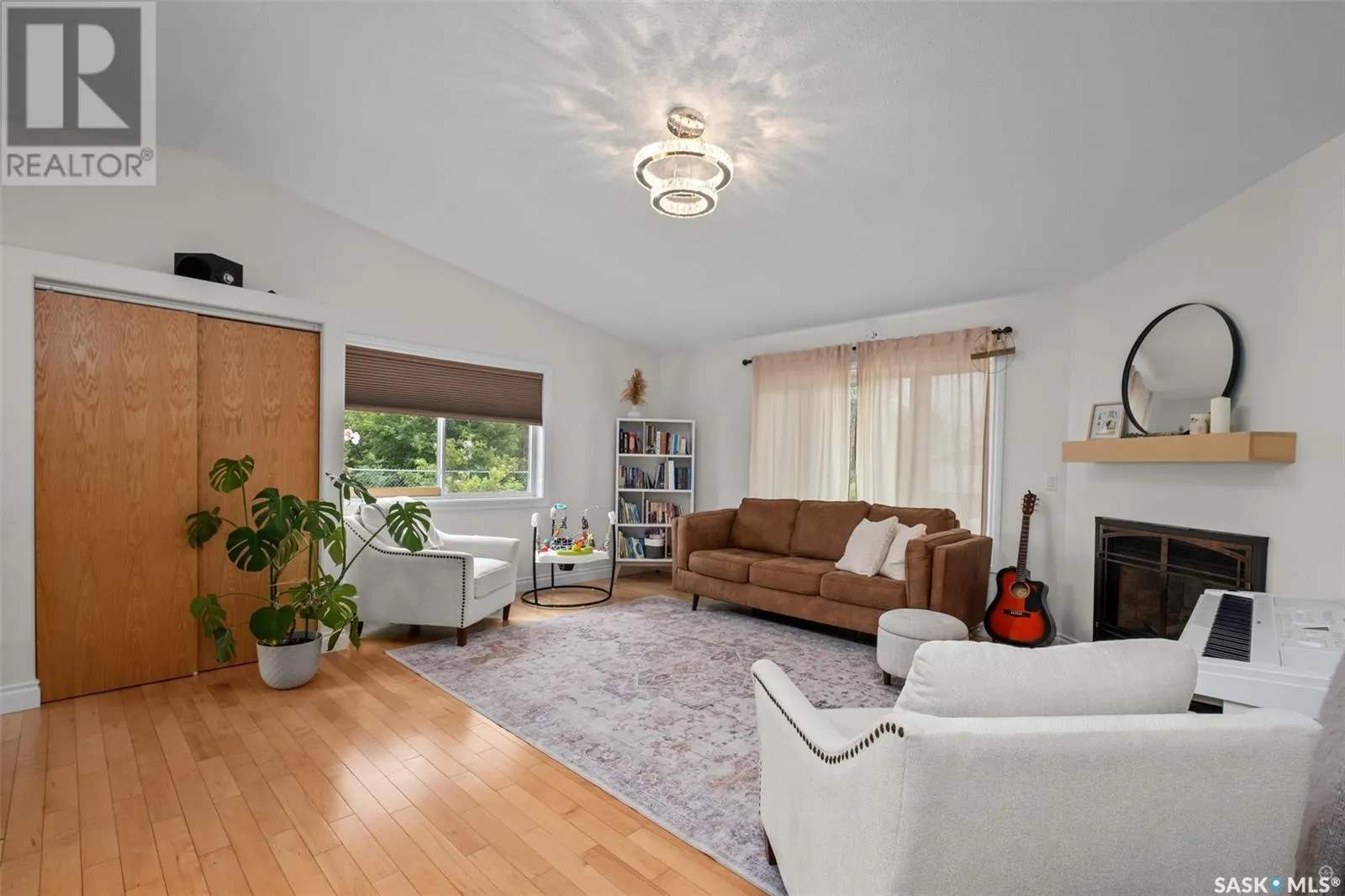 1255 18th STREET W