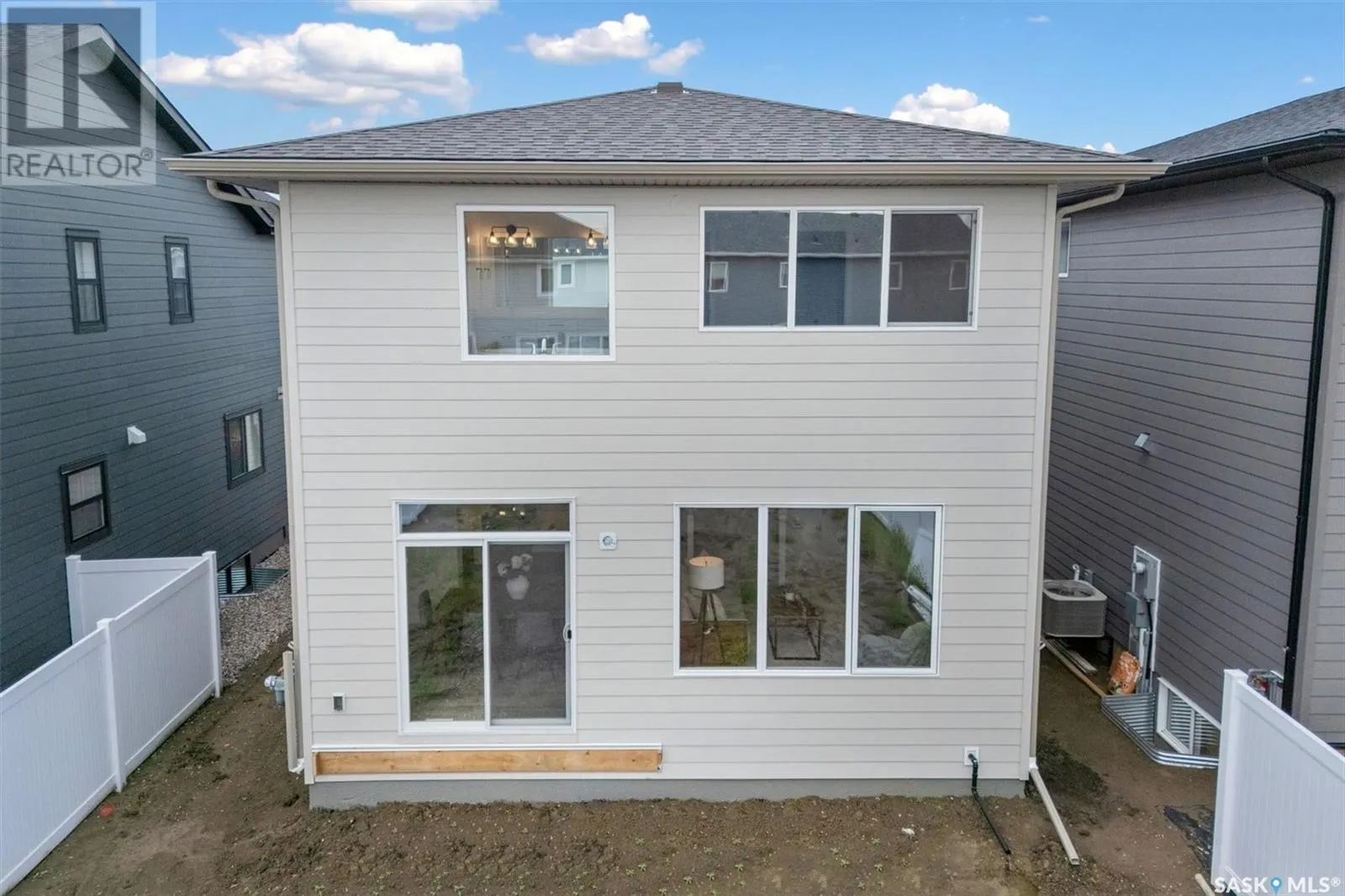 551 Pepper VIEW