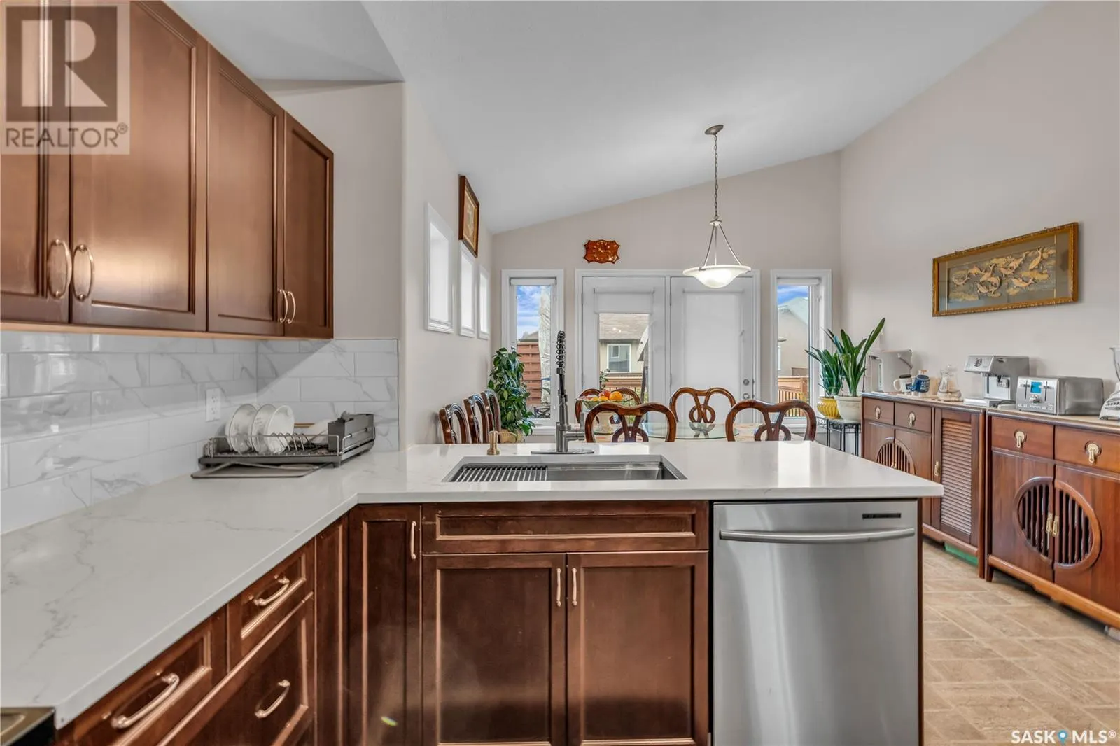 250 Robertson COVE