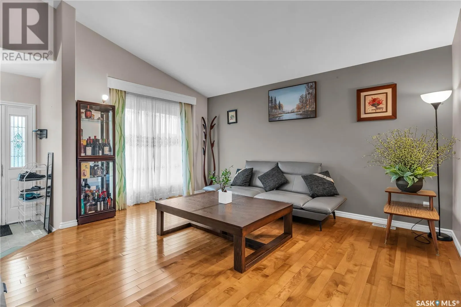 250 Robertson COVE