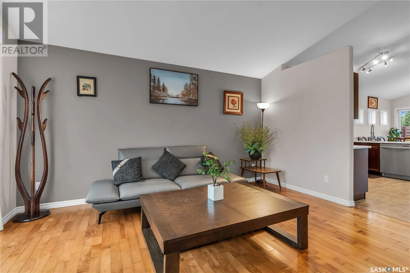 250 Robertson COVE