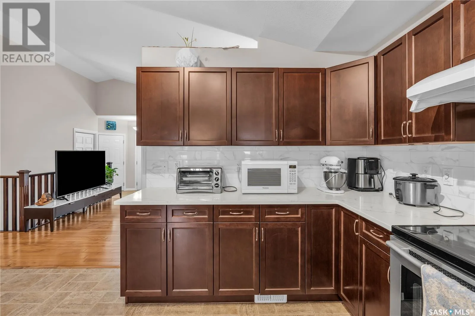 250 Robertson COVE