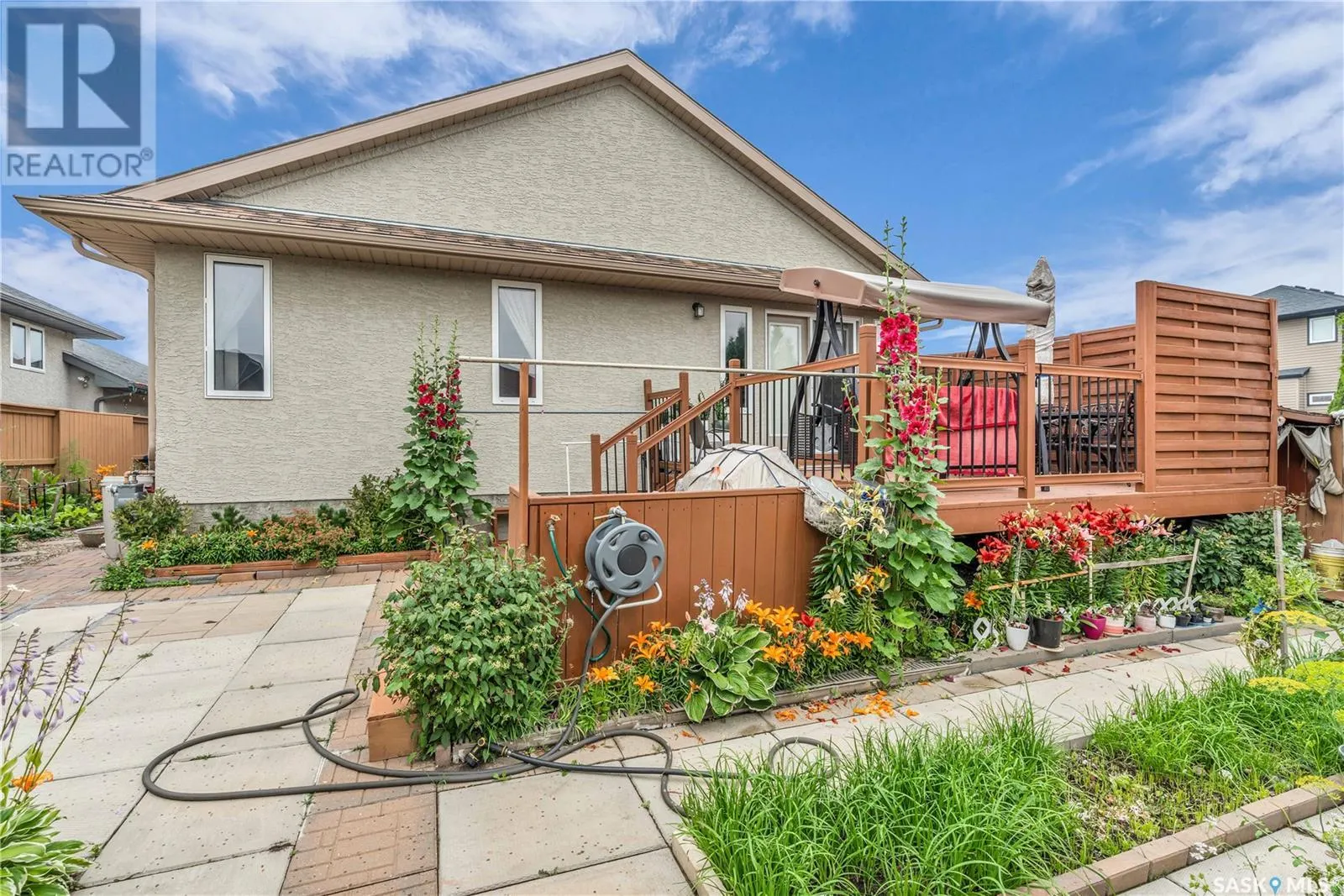 250 Robertson COVE