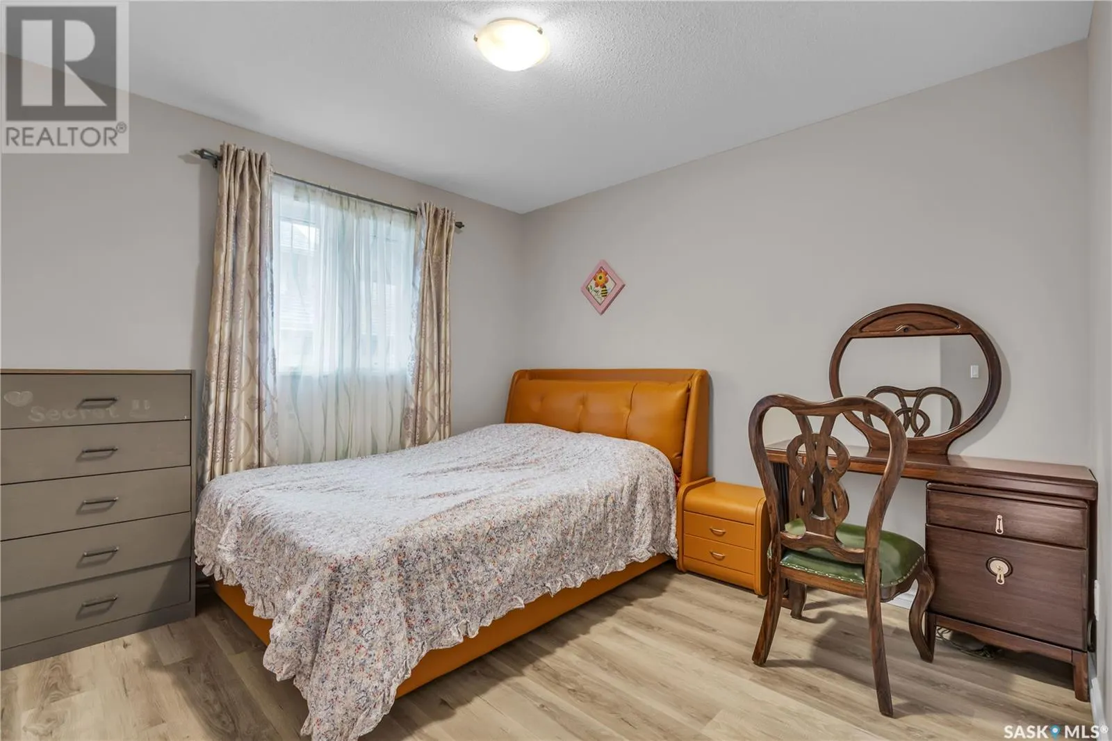 250 Robertson COVE