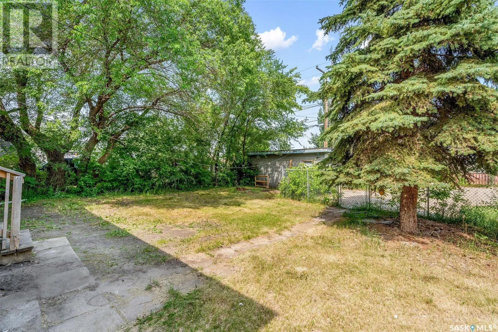 1528 16th STREET W