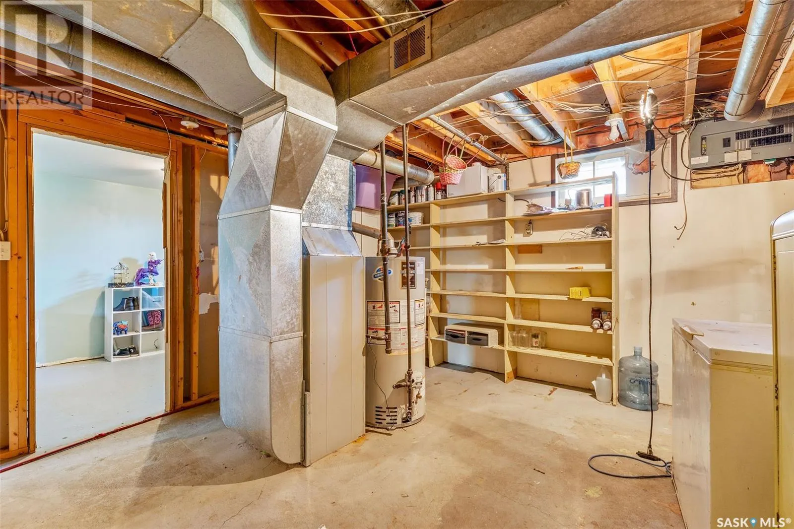 1528 16th STREET W