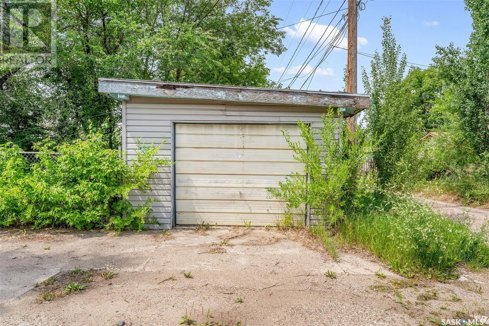 1528 16th STREET W