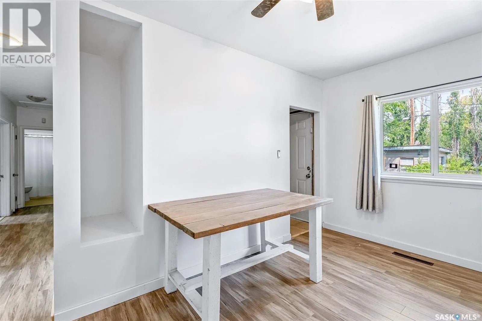 1528 16th STREET W