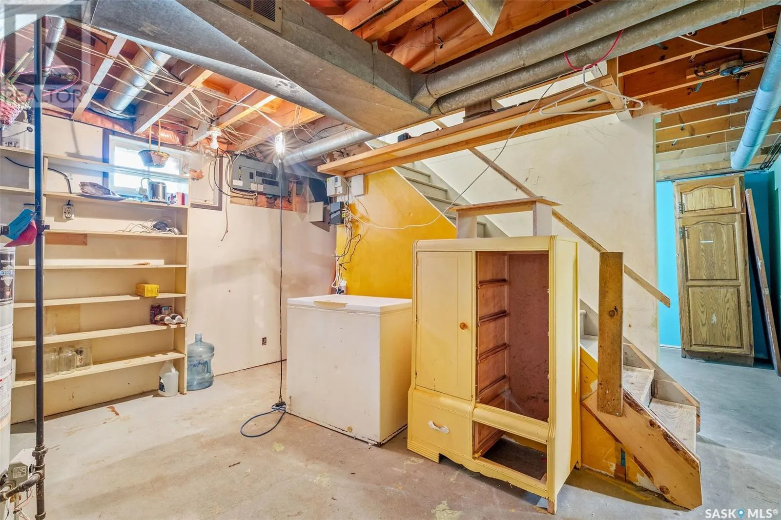 1528 16th STREET W