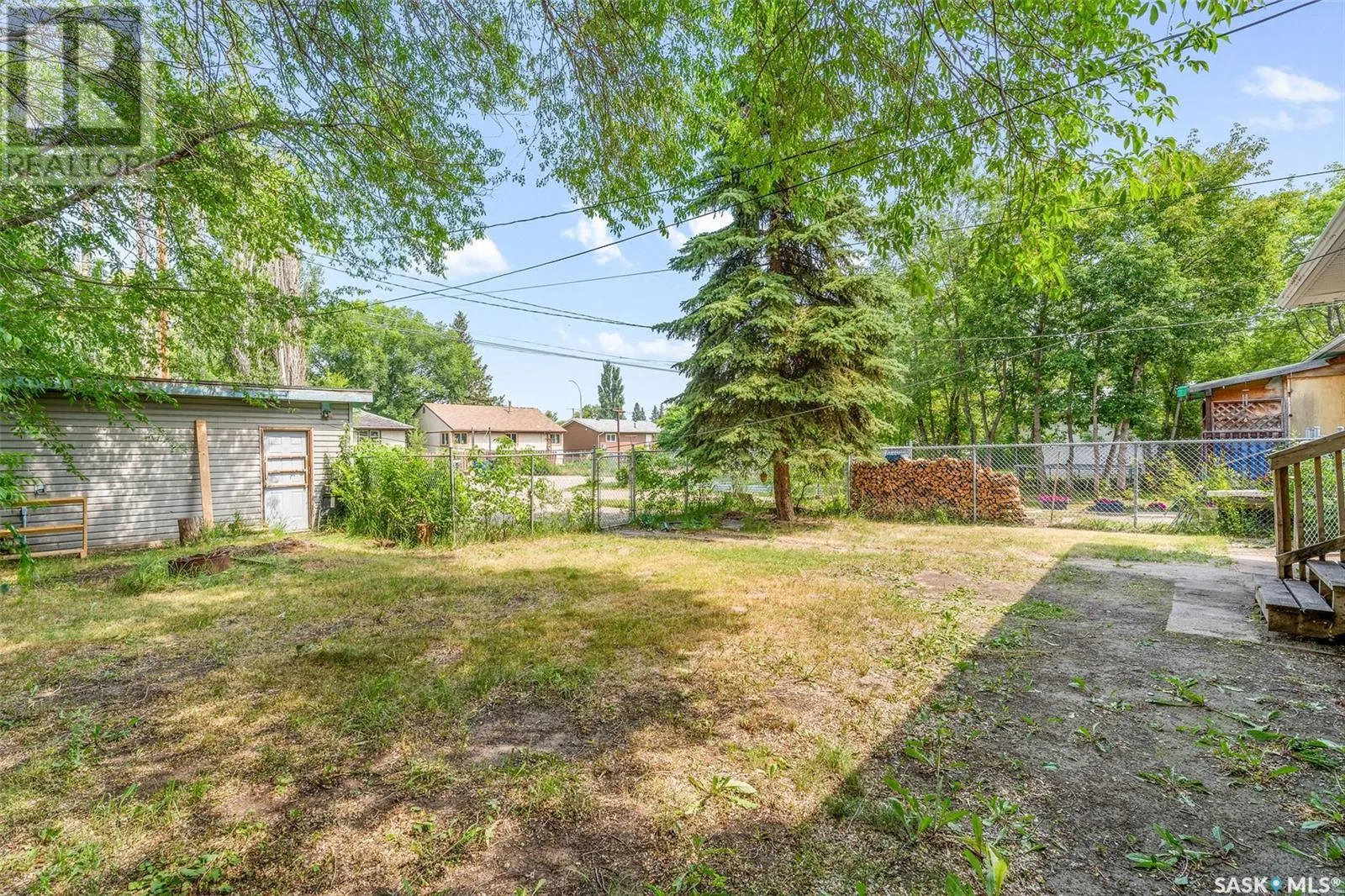 1528 16th STREET W