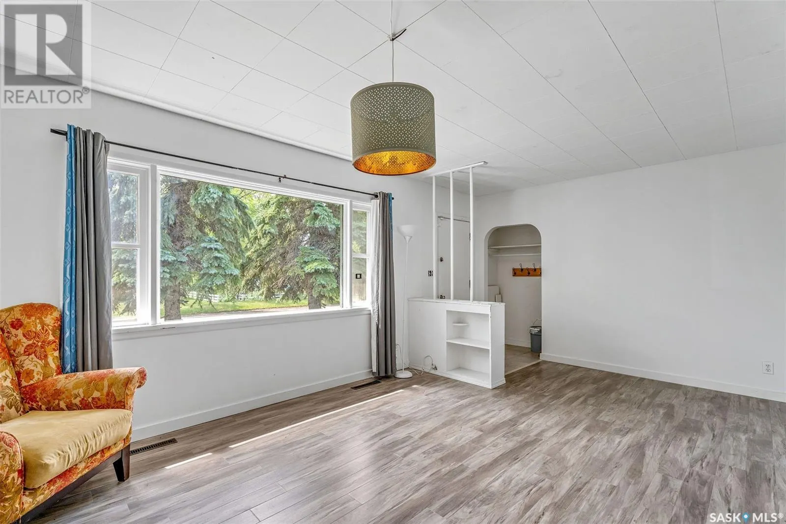 1528 16th STREET W