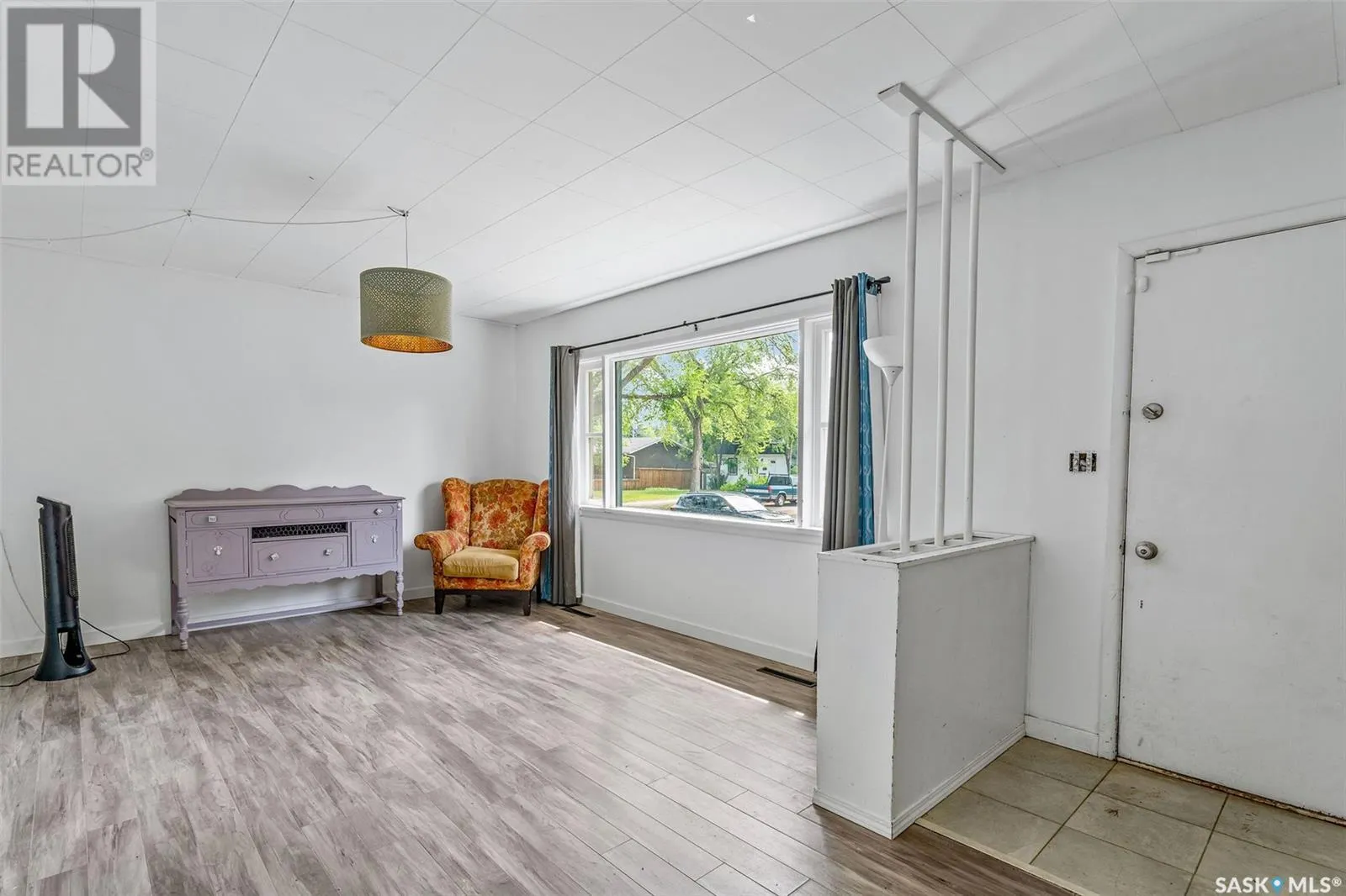 1528 16th STREET W