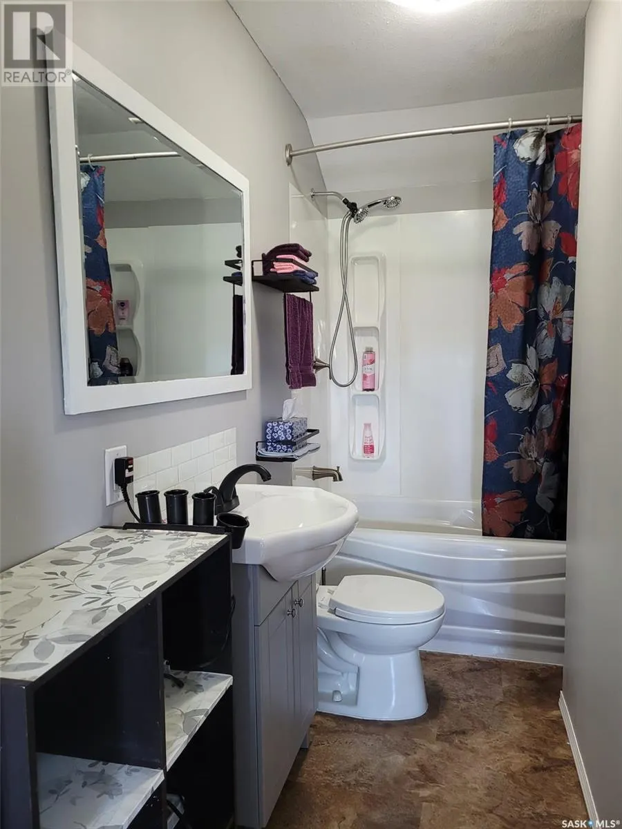 414 4th STREET S