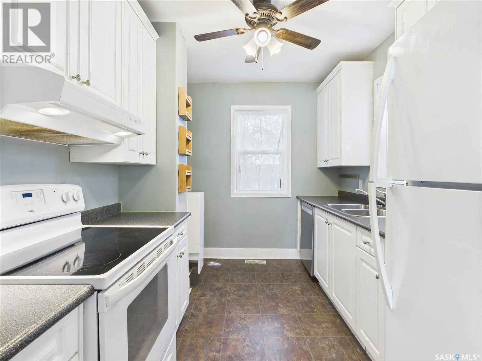 416 13th STREET W