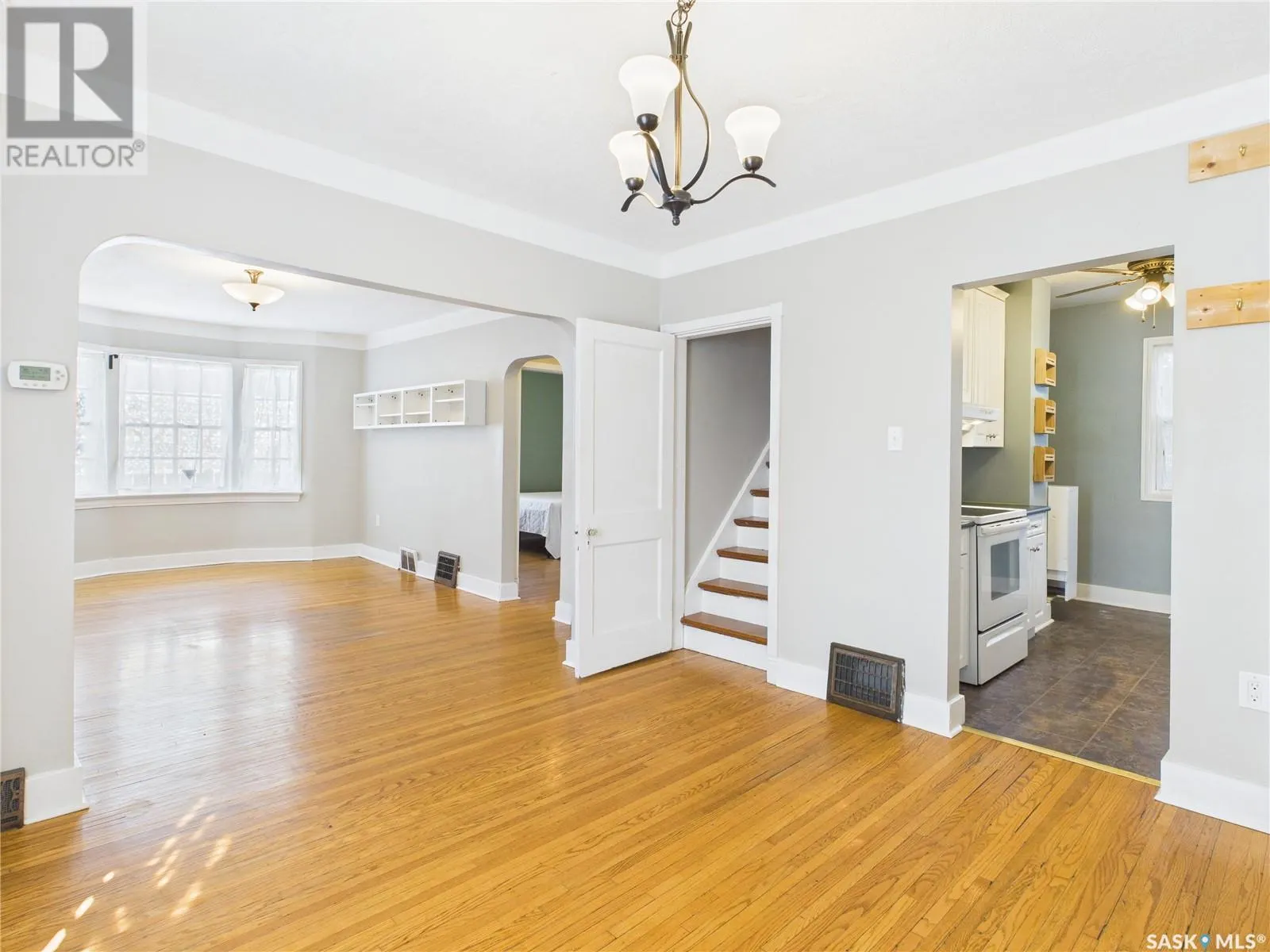 416 13th STREET W